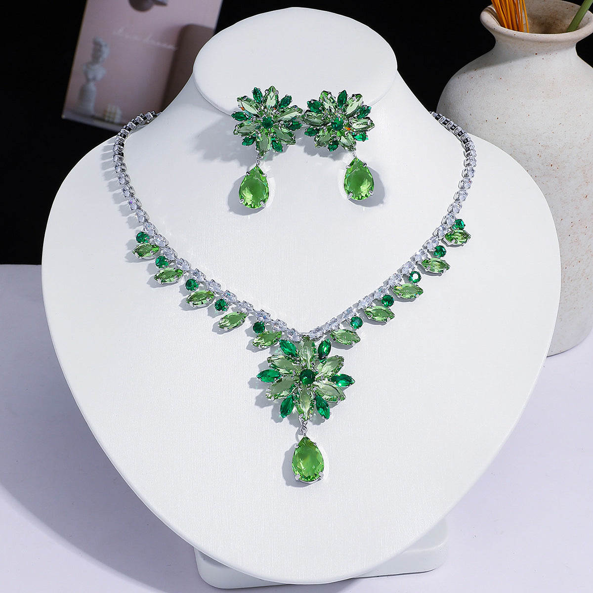 Fashion Trend Zircon Green Butterfly Tassel Necklace