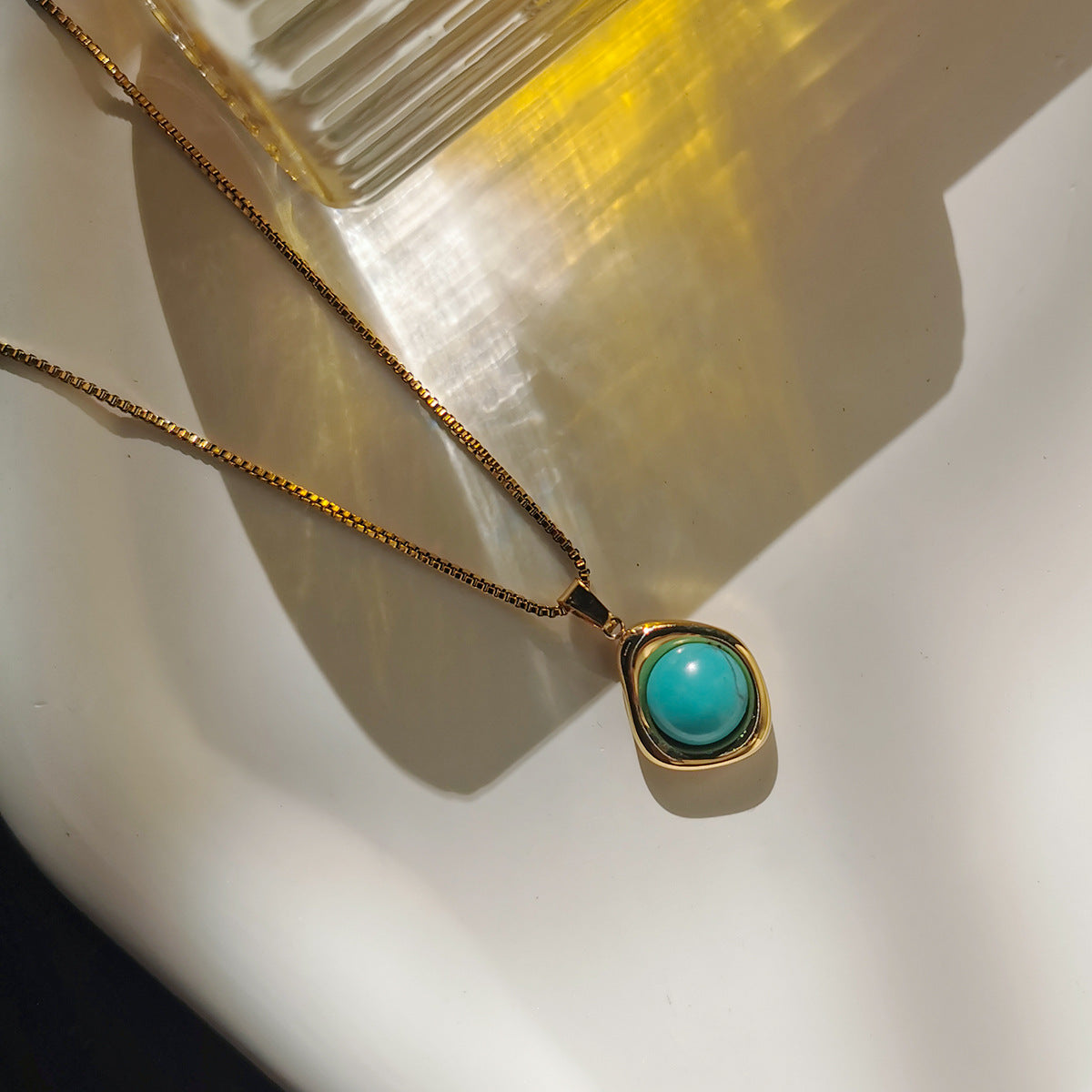 Women's Eye Retro Premium Light Luxury Minority Gold Necklace