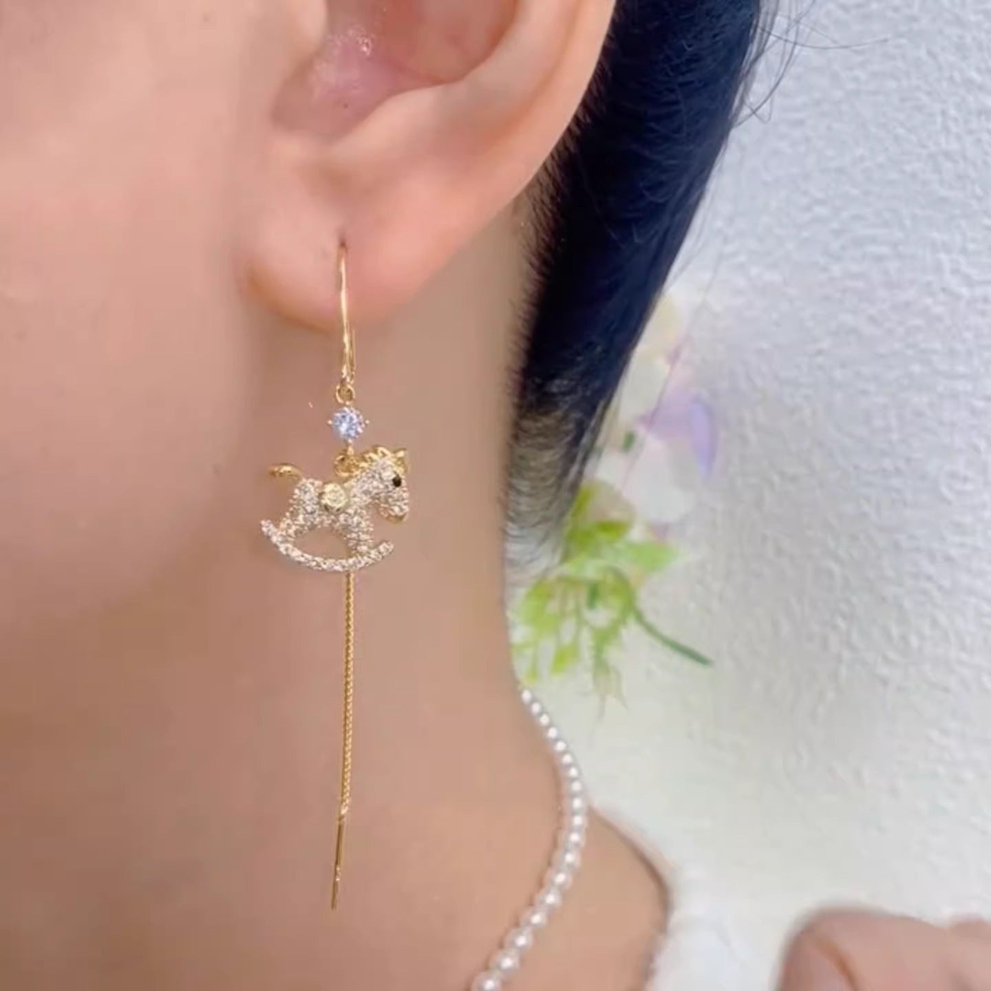 Exquisite Unique Golden Carousel Long Fringed Thread Ear Line