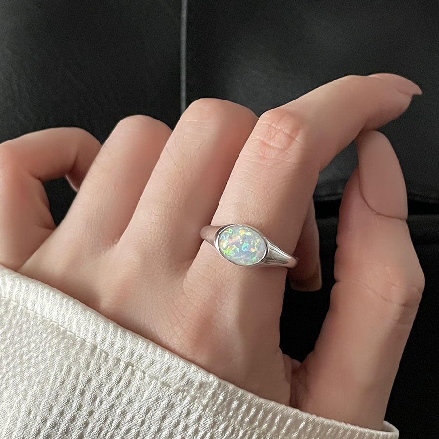 Ocean Style Sterling Sier Female Shell Shape Opal Stone Niche Ring