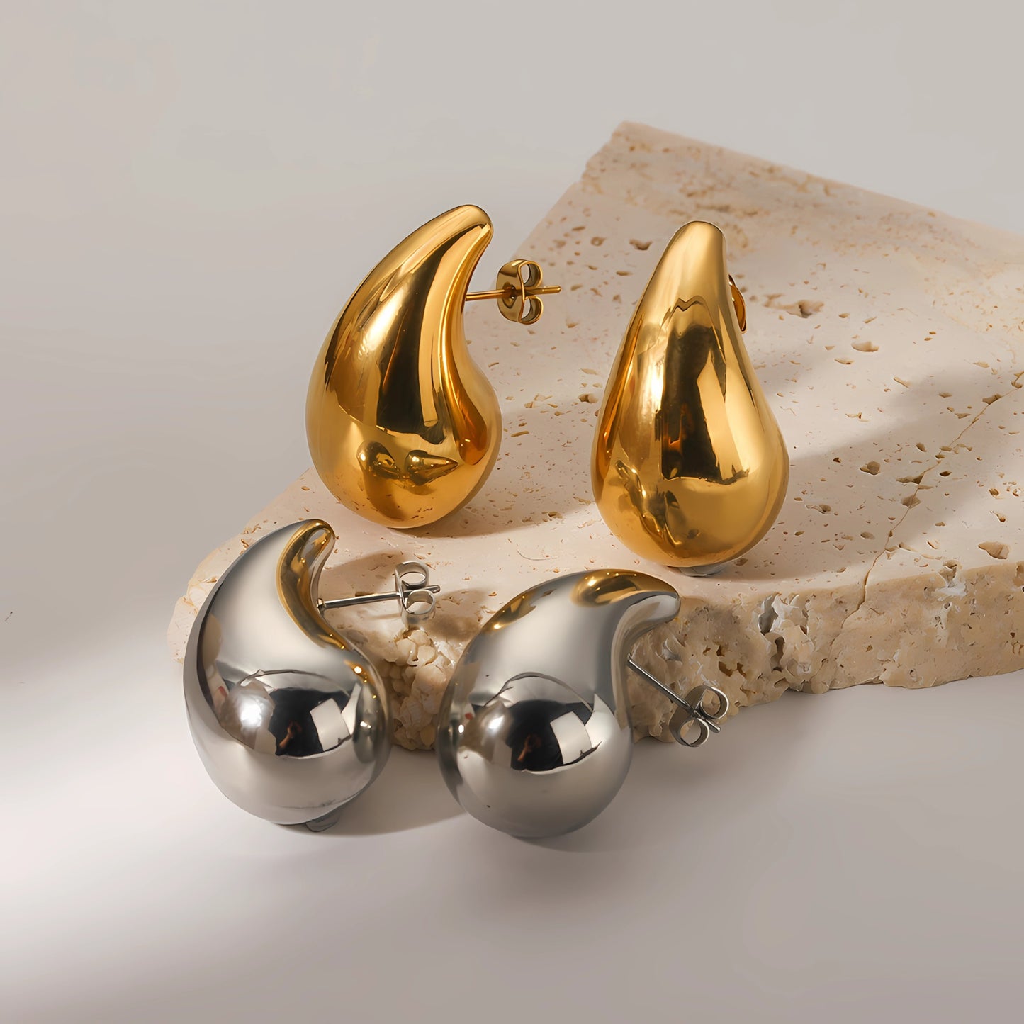 Women's High-grade Water Drop Gold Ear-ring Clip Titanium Rings