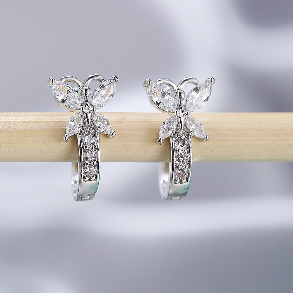 Women's Vintage Pastoral Style Edge Inlaid Zircon Small Butterfly Clip Earrings