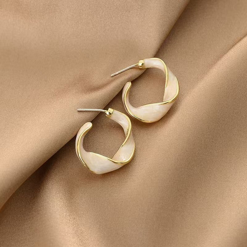Women's Ruffled Oil Dripping Pleated Ear Cream Sweet Style Flower Enamel Stud Earrings