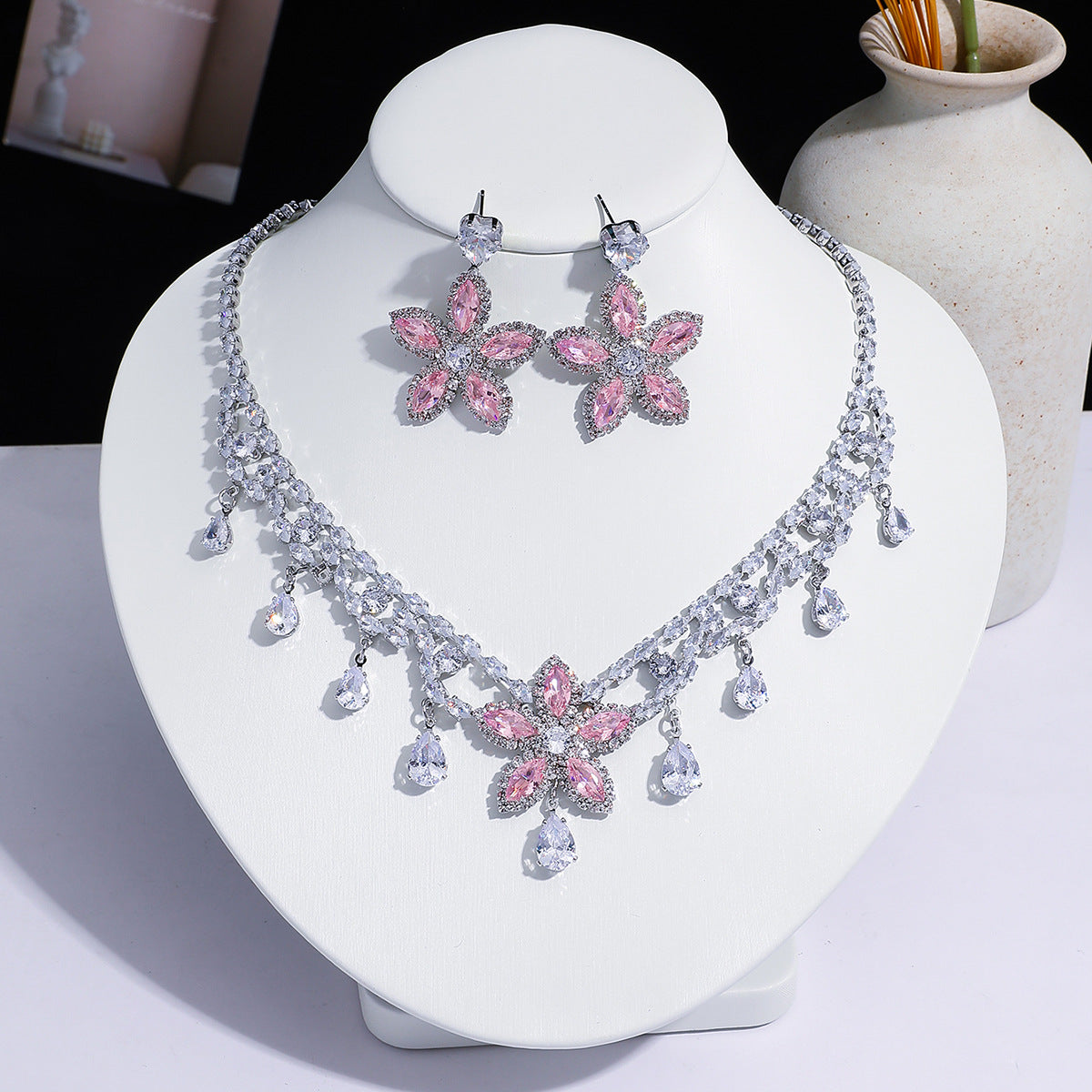 Fashion Trend Zircon Green Butterfly Tassel Necklace