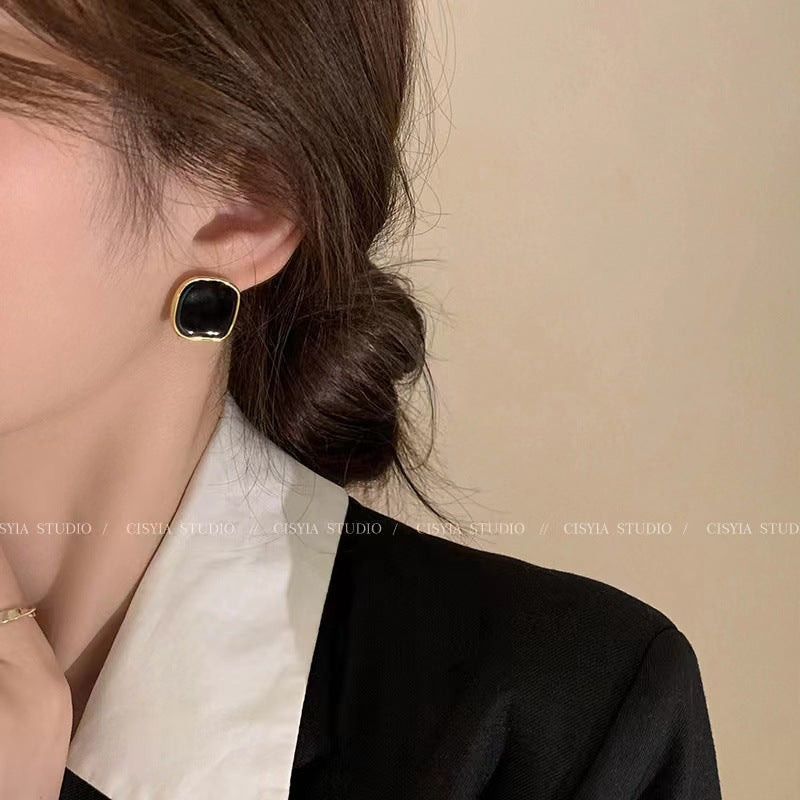 French Retro Female Light Luxury Minority Design Earrings