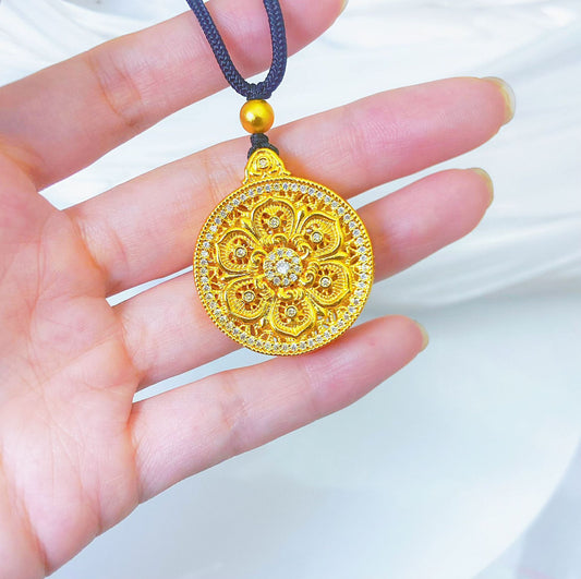 Women's Gold Shop Fu Character Eight Treasures Compass Single Hollow Pendants