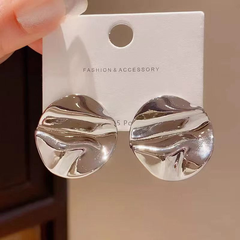 Women's Retro Aloofness Style Geometric Irregular Gold Niche Design Rings