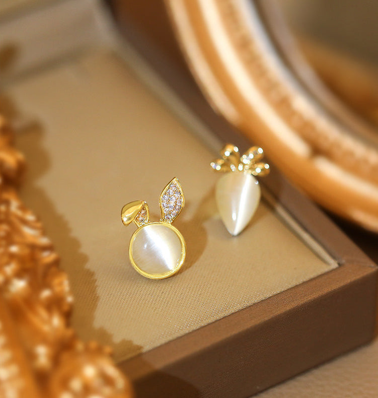 Women's Fashionable Temperament Pearl Design Opal Stone Ear Niche Earrings
