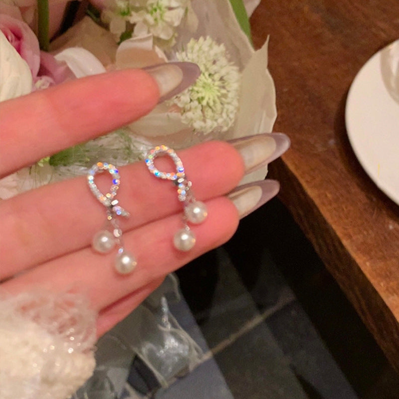 Women's Sier Needle Fresh Flower For Light Luxury Minority High-grade Pearl Stud Earrings