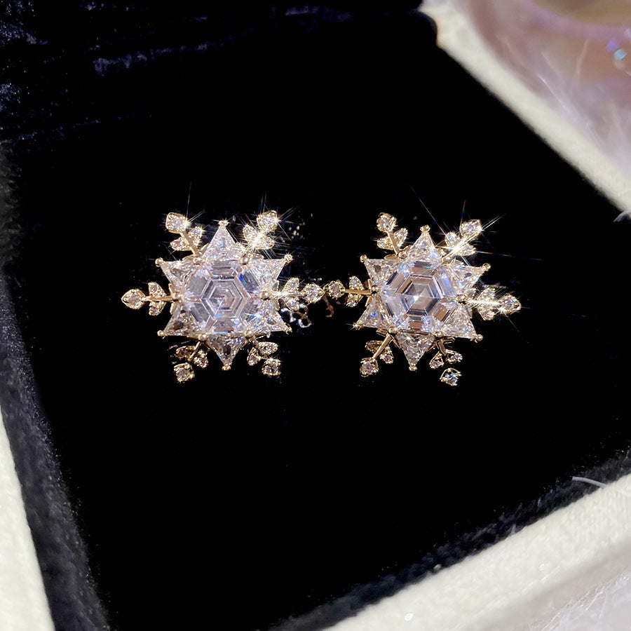 Korean Style White Zircon High-grade Simple Personalized Design Sense Earrings