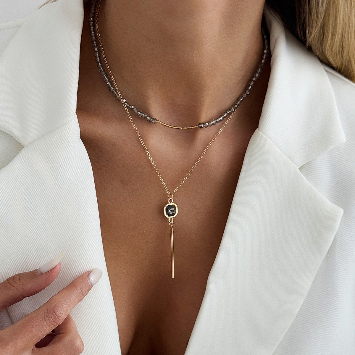 Niche Black Crystal Beaded Clavicle Square Diamond Necklace