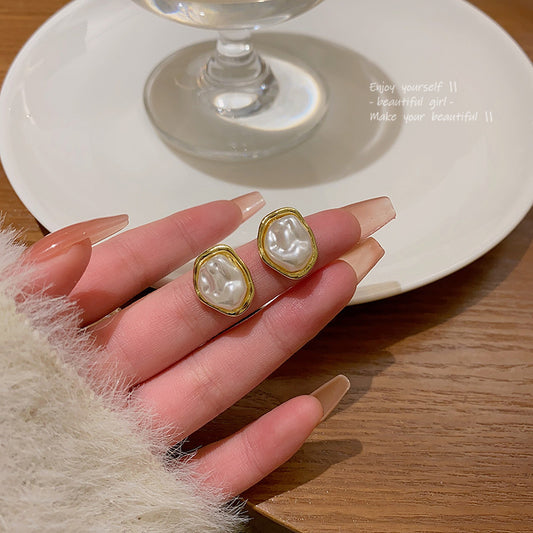 Sier Needle French Baroque Unique Design Pearl Female Light Luxury Stud Earrings
