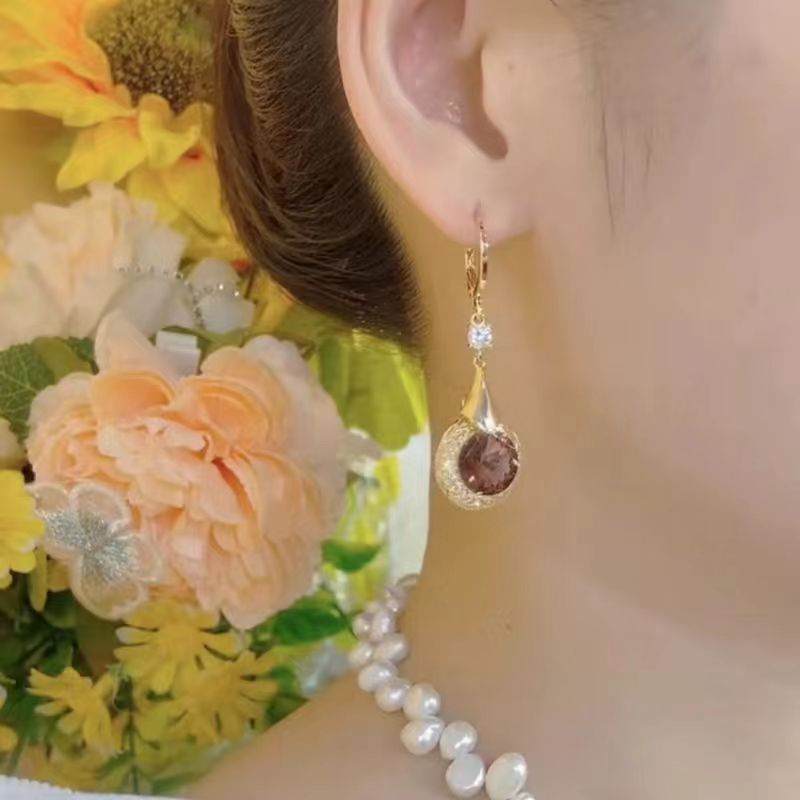 Temperament French Retro Trendy Special Interest Light Luxury Design Sense Earrings