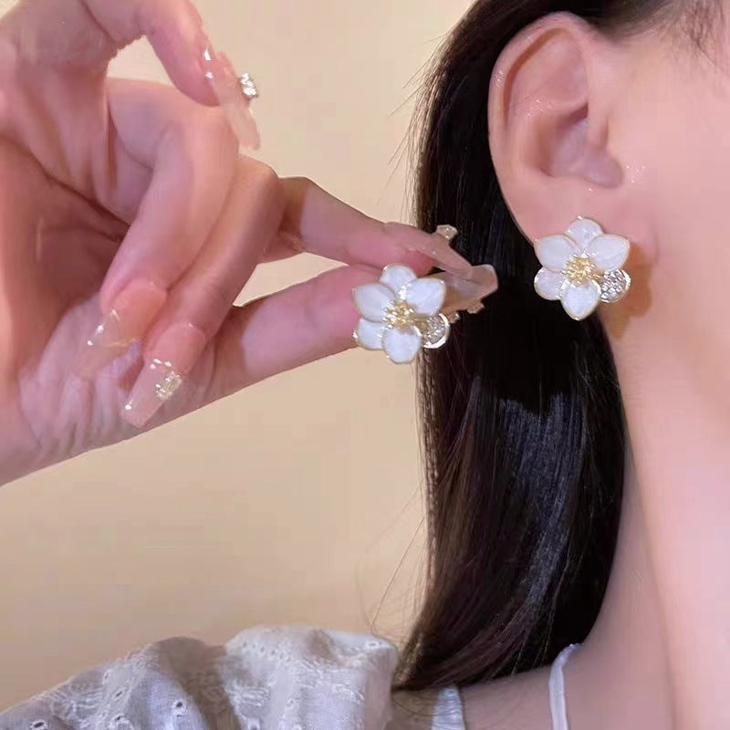 Simple Sweet Flower Temperament Affordable Luxury Fashion Earrings