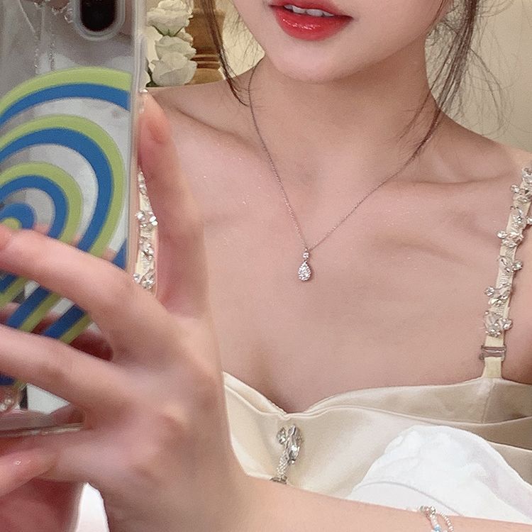 Plated Water Drop Sparking Zirconium Female Light Luxury Minority Beauty Necklaces