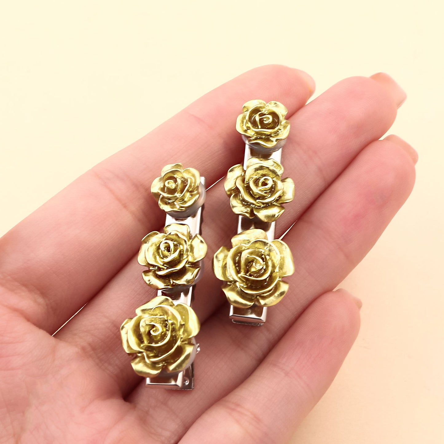 Medicine House Woolen Cat No Ear Piercing Earrings