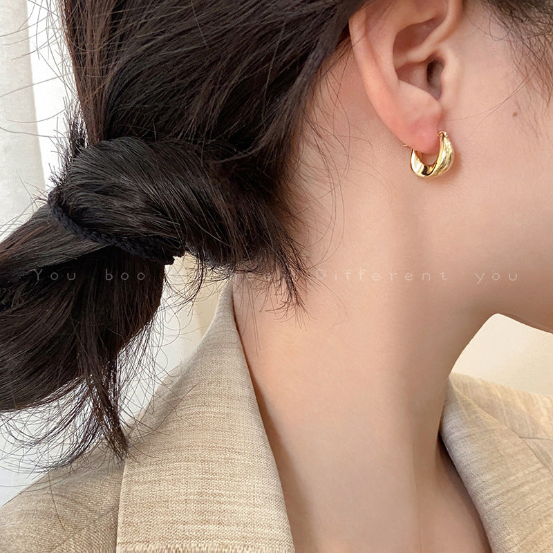 Women's Simple Ear Clip French Retro Metal Fashion Glossy Stud Earrings