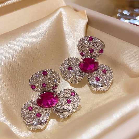 Women's Geometric Flowers Ear Light Luxury Minority Fashion Necklaces