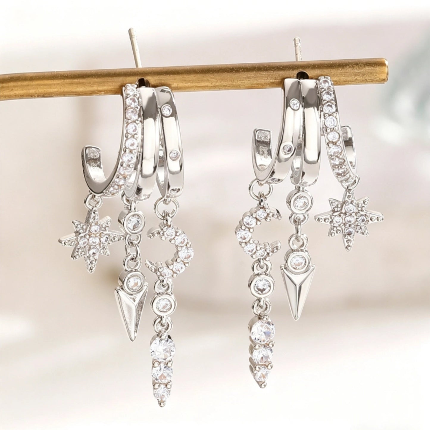 Women's Luxury Fashion Electroplated Personalized Creative Design Inlaid Zircon Sense Stud Earrings