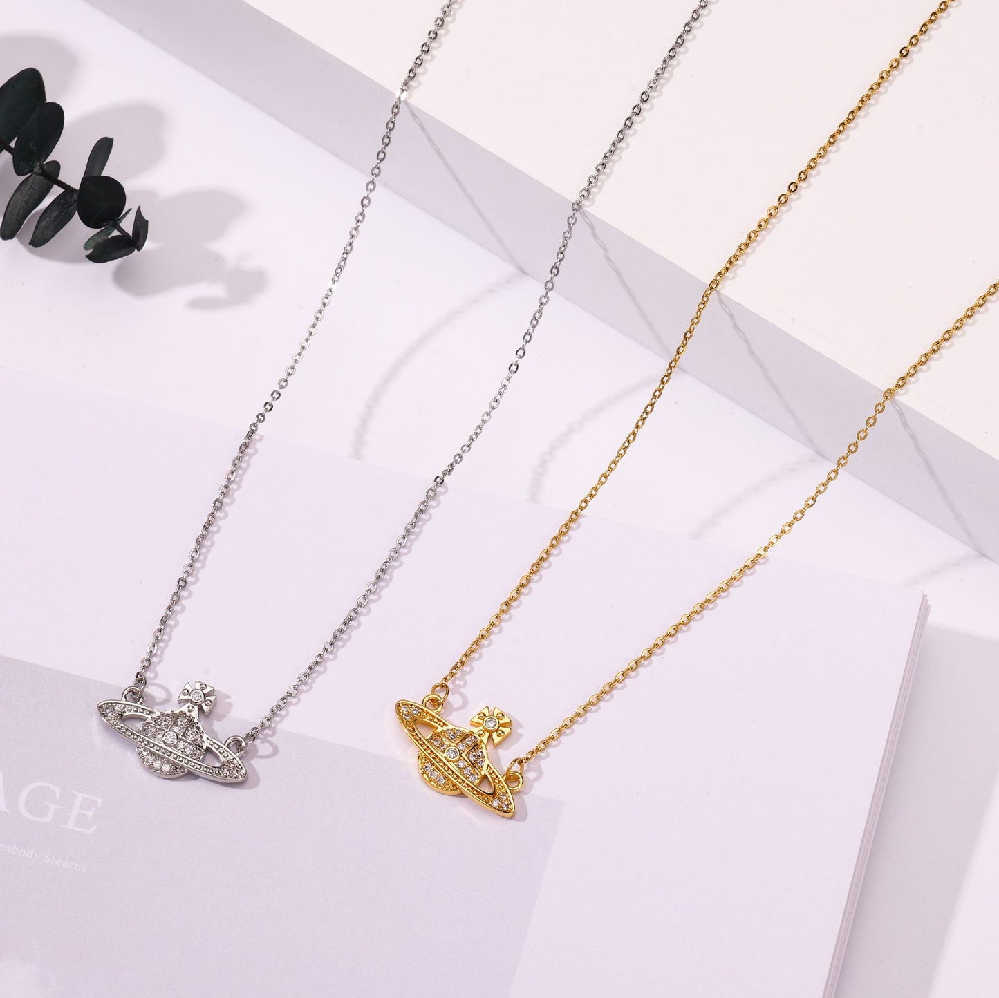 Women's Of The Queen Mother Light Luxury Pendants