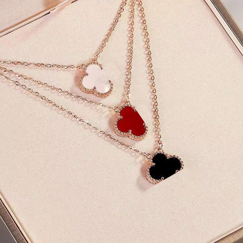 Version V Gold Clover Female Fashion Light Luxury Necklaces