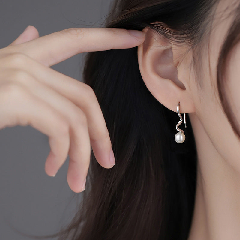 Women's Spiral Pearl Simple Special Interest Light Luxury Elegant Earrings