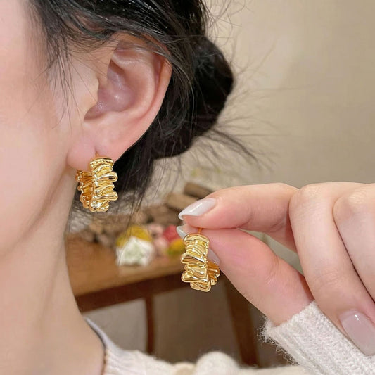 Design Sense Light Luxury Gold Unique Hook Female High Temperament Rings