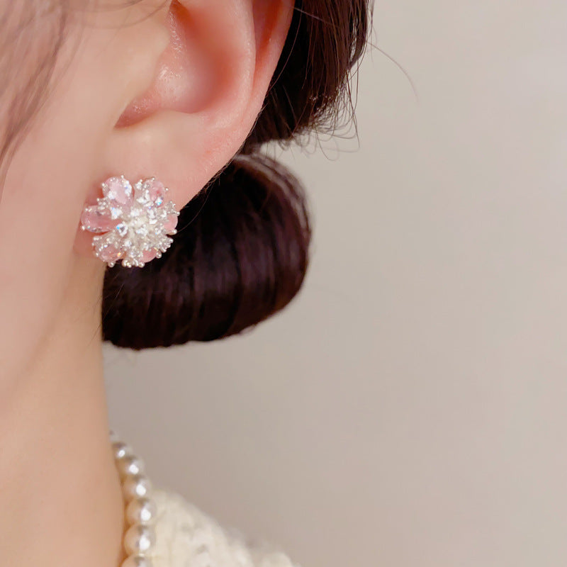 Fresh Thick Sier Zircon Petal Exquisite Fashion Small Earrings