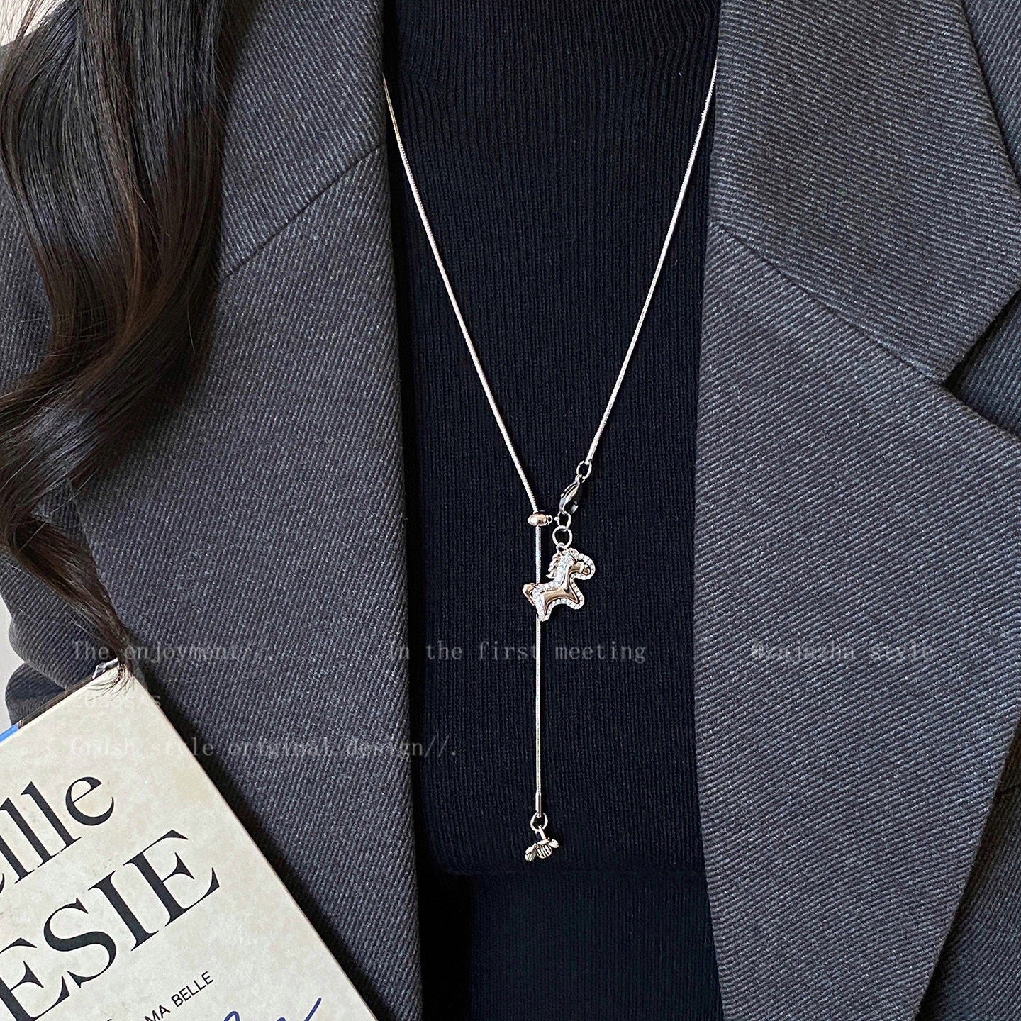 Women's Flower For Light Luxury Minority Design Vintage Sweater Chain Everyday Necklace