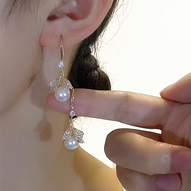 Full Diamond Leaf Pearl Unique Design Trendy Light Earrings
