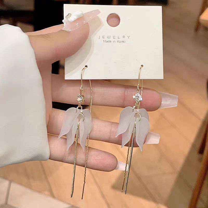 Long Super Fairy White Petal Fringe Trendy Light Luxury Small Ear Line
