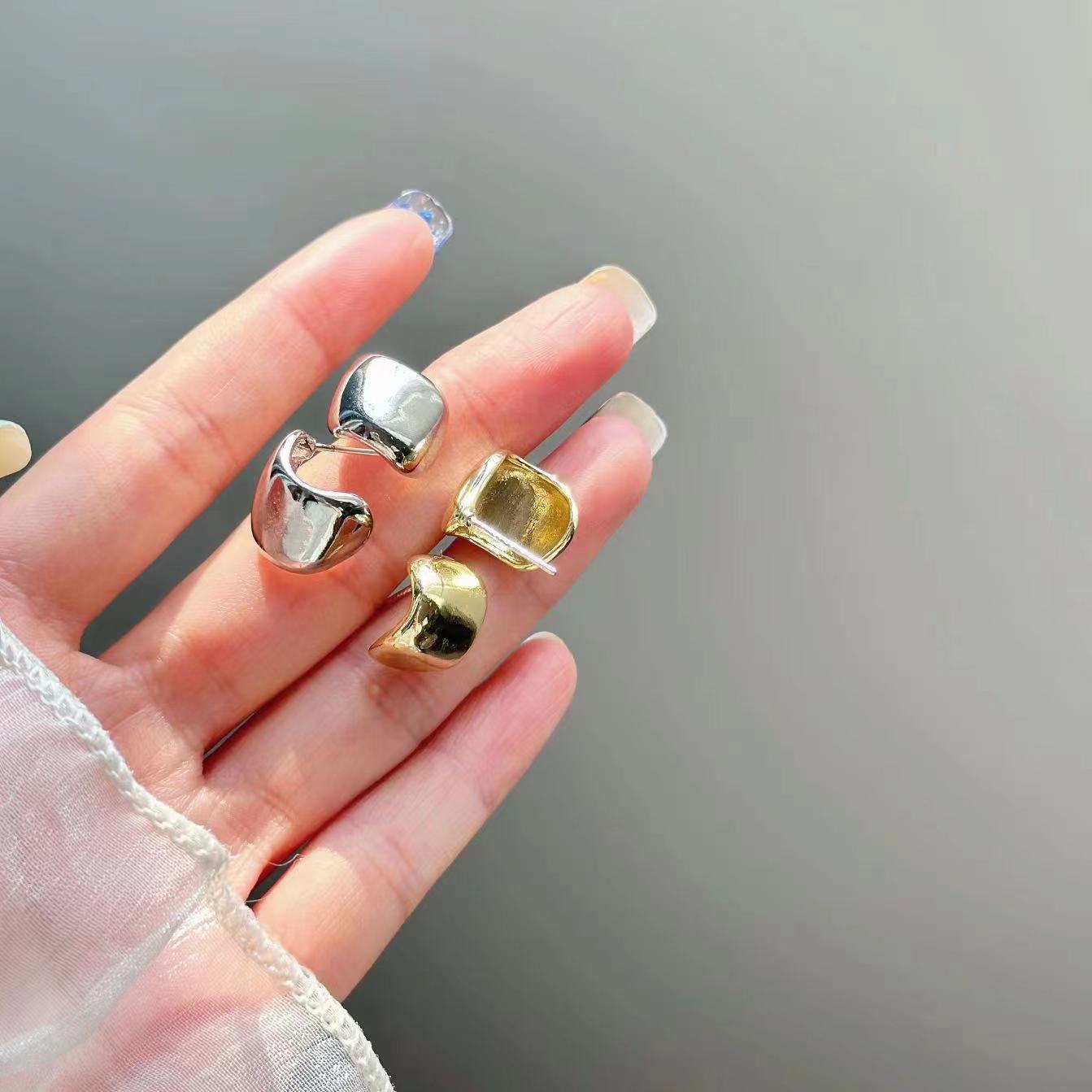 Women's Metal For Trendy Temperament Niche Design Advanced Sier Earrings