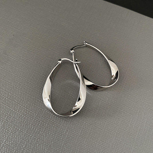 Women's Simple Light Luxury Elegant Circle Graceful Ear Buckle