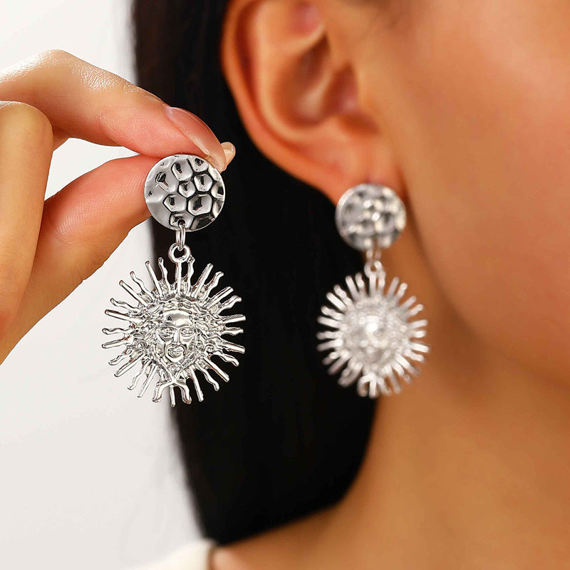 Women's Geometric Glossy Light Luxury High-grade Exaggerated Earrings