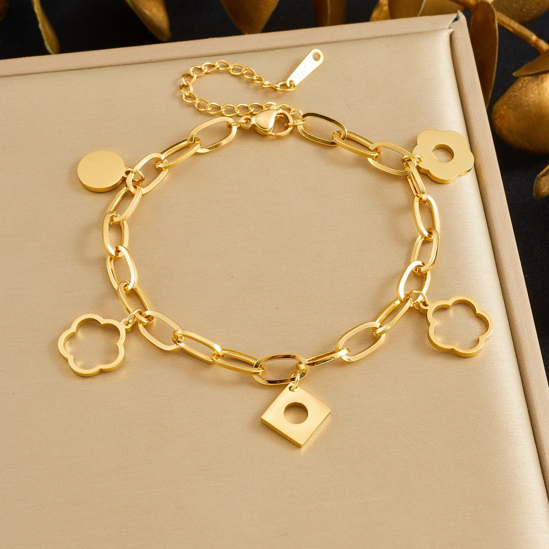 Stainless Steel Exaggerated Design Love Heart Flowers Gold-plated Pendants