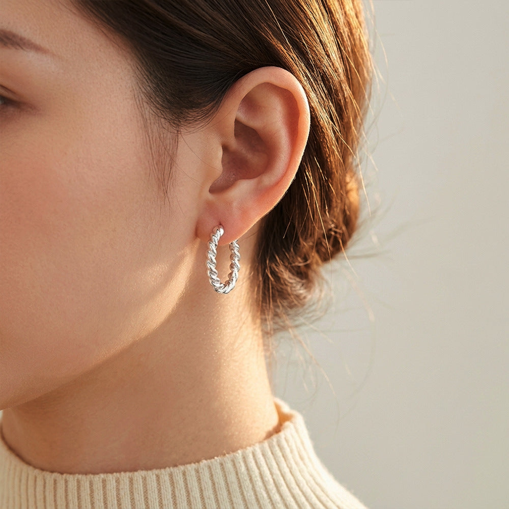 Simple Geometric Ellipse Clip Vintage Light Luxury High-grade Niche Ear Buckle