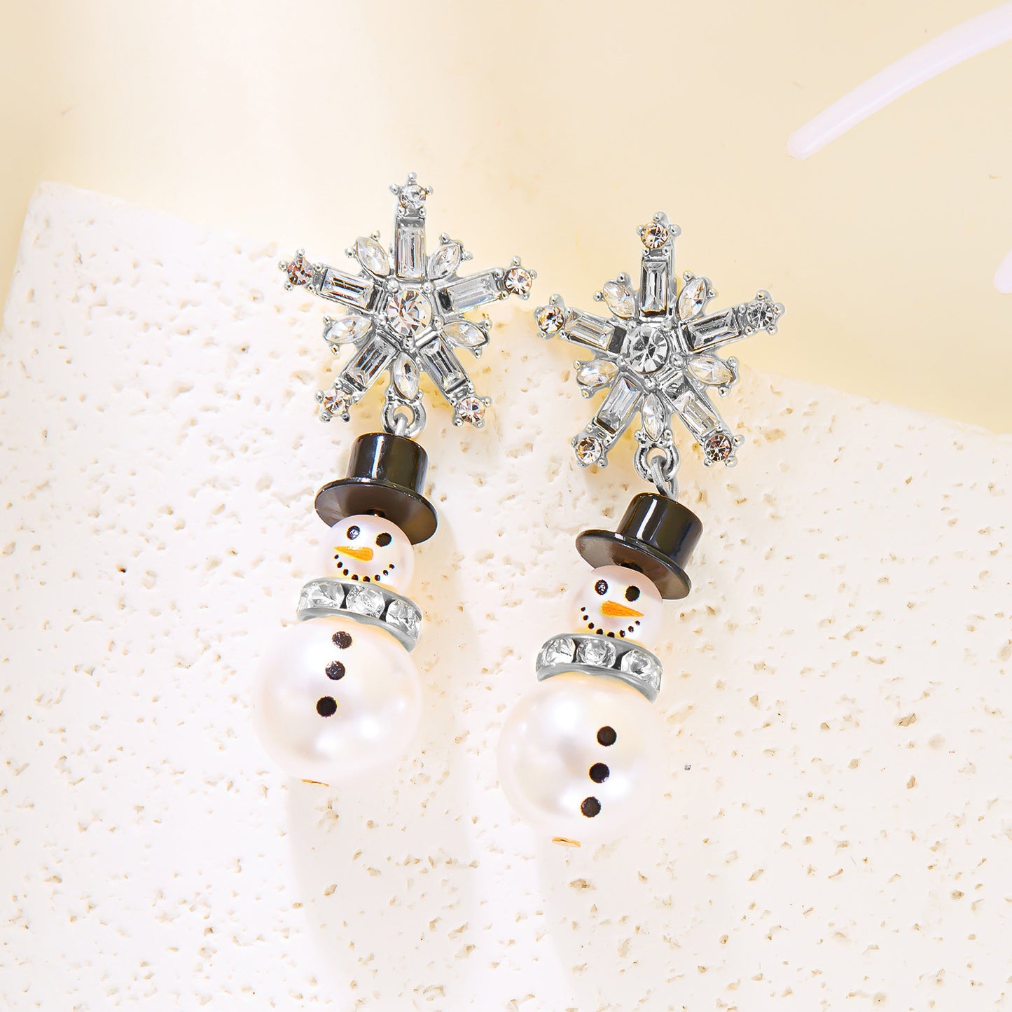 Women's Fashion Diamond Snowflake Pearl Hat Snowman Rings