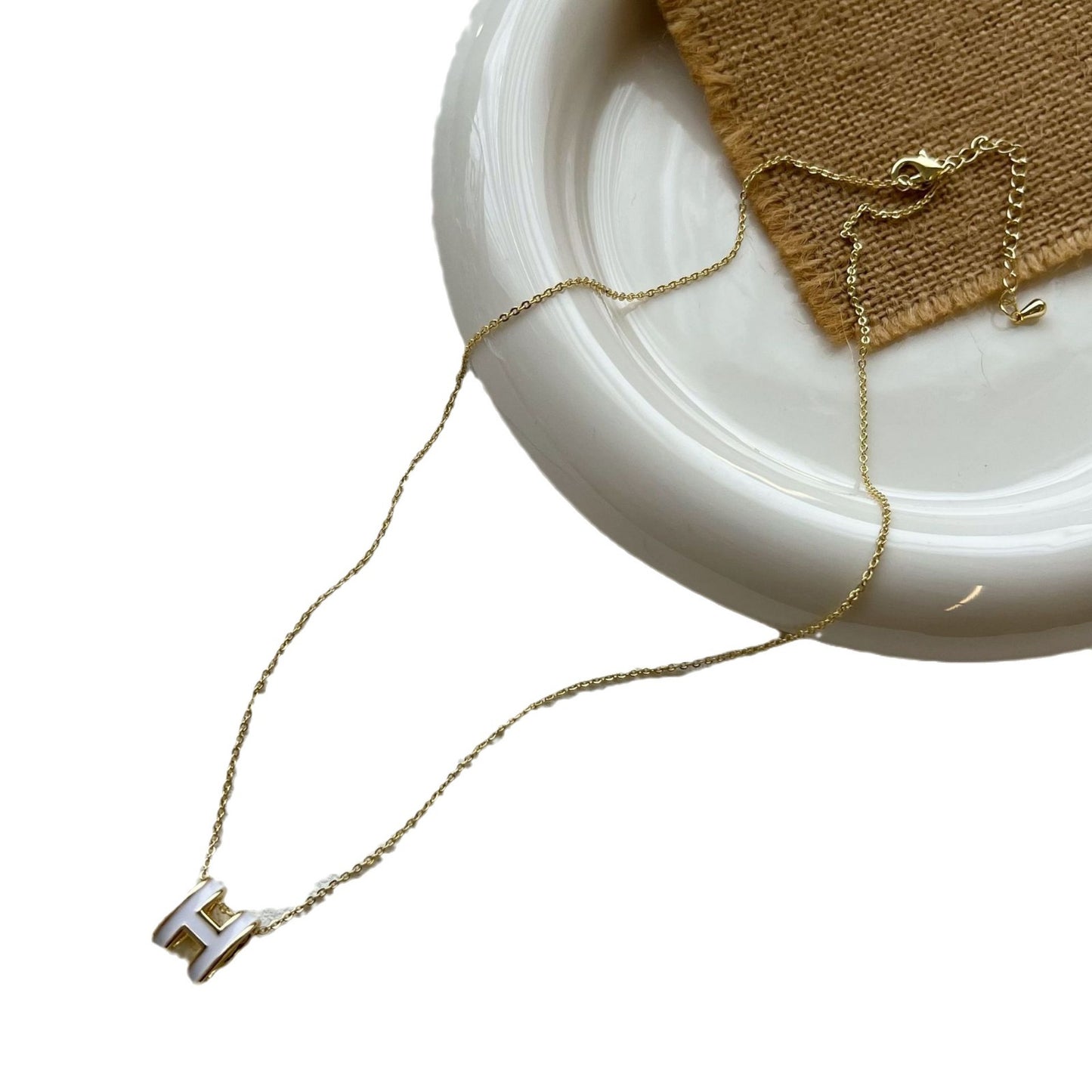 Women's Letter Light Luxury Design Simple Niche Clavicle Necklaces