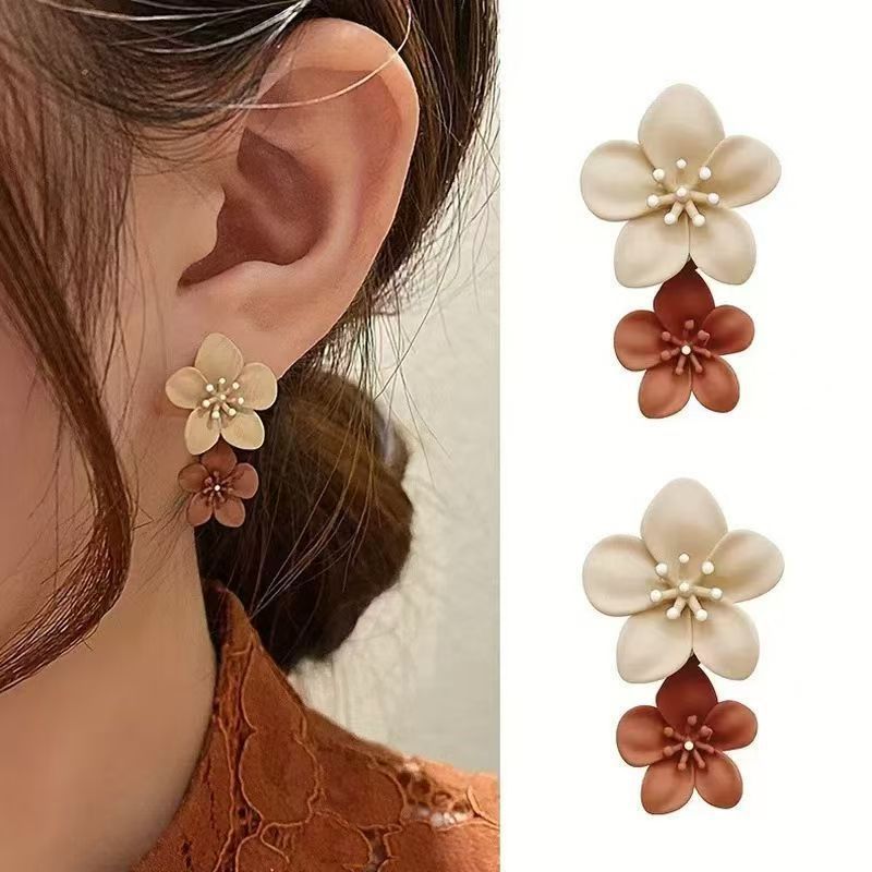 Women's Color Flower For Special Interest Light Luxury Stud Earrings