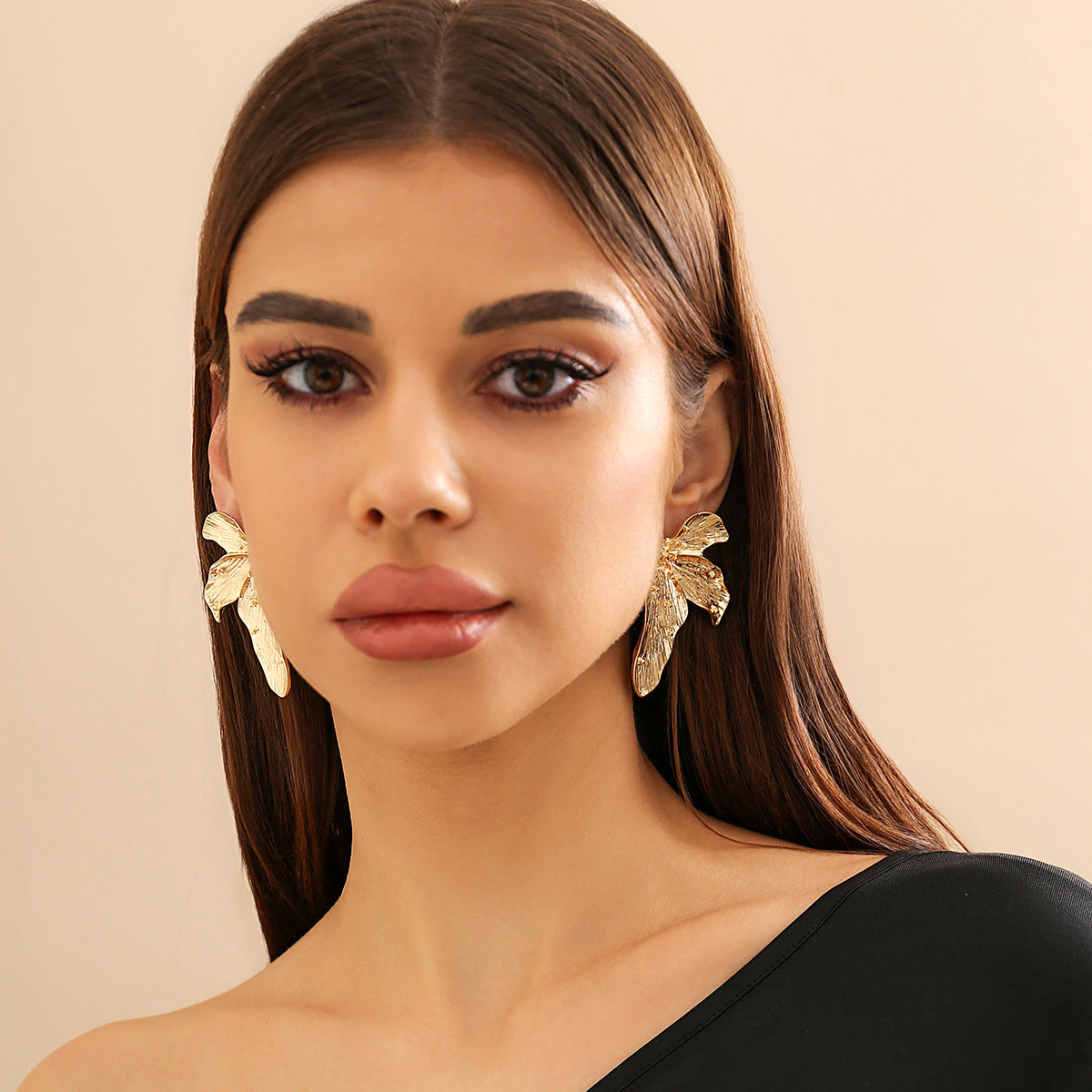 Exaggerated Texture Pleated Metallic Large Geometric Earrings