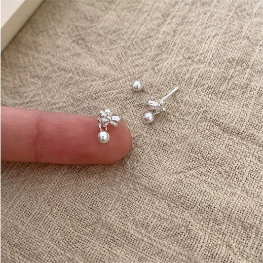 Women's Exquisite Mini Bow Sier Screw Fashion Earrings