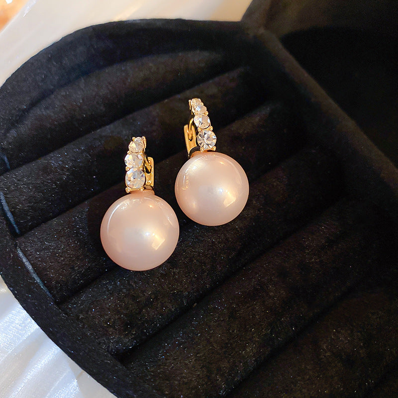 Women's Pearl Flower Fashionable High-grade French Entry Earrings