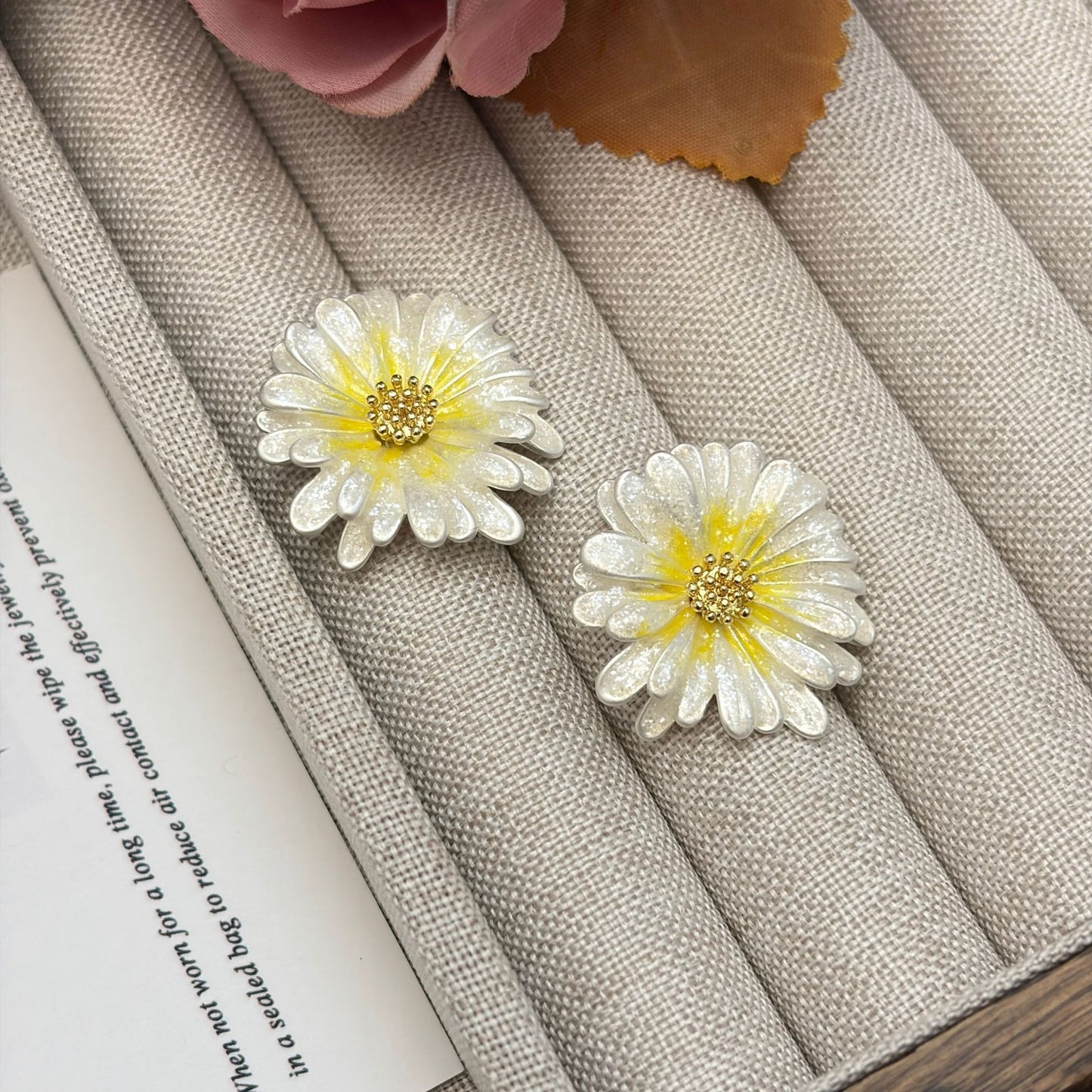 Oil Daisy Flower Female Sweet Cute Stud Earrings