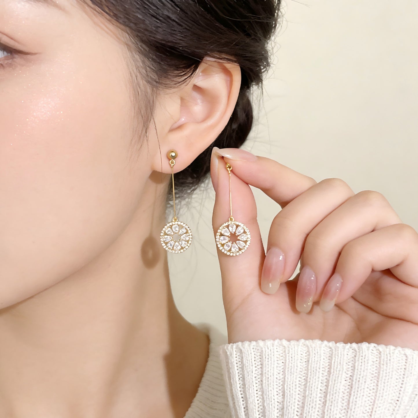 Women's Austrian Crystal Roulette Wheel Diamond In The Debris Geometric Shining Earrings