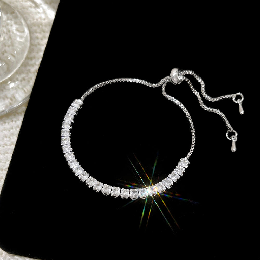 Women's Inlay Fritillary Four-leaf Flower Pull-out Light Luxury High-grade Bracelets