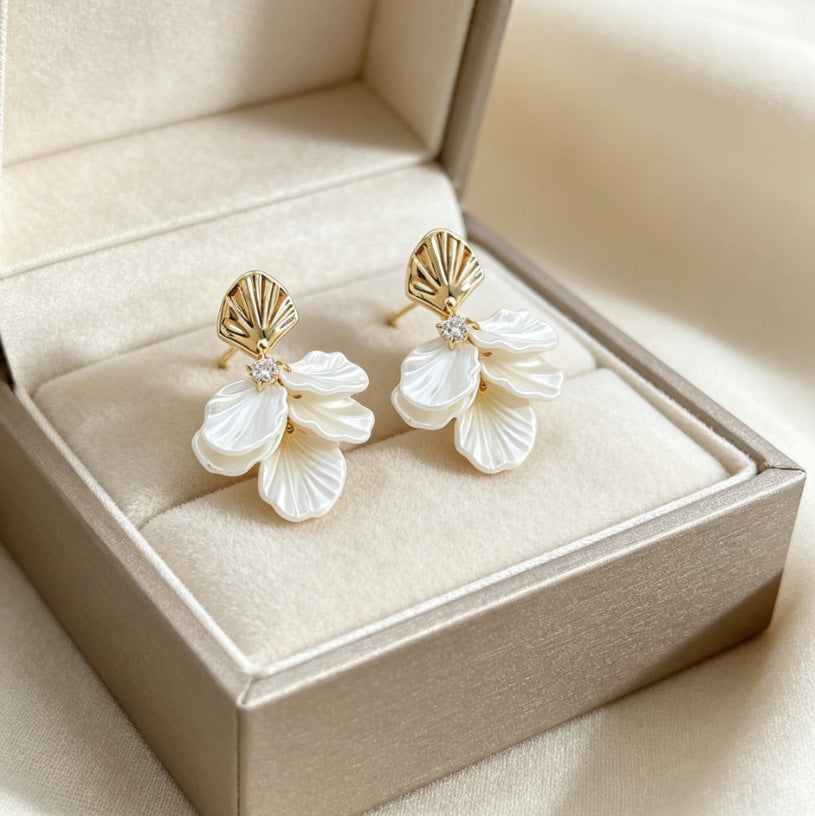 Temperament Inlaid Zircon Delicate Pearl High-grade Light Luxury Korean Style Stud Earrings