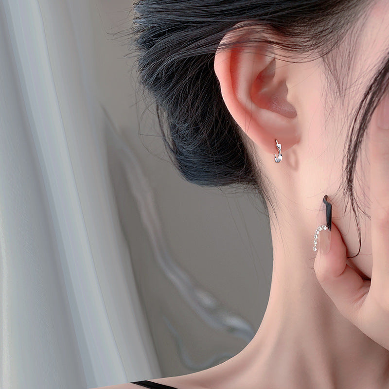 Strip Clip Minimalist Design Trap Hole Ear Buckle