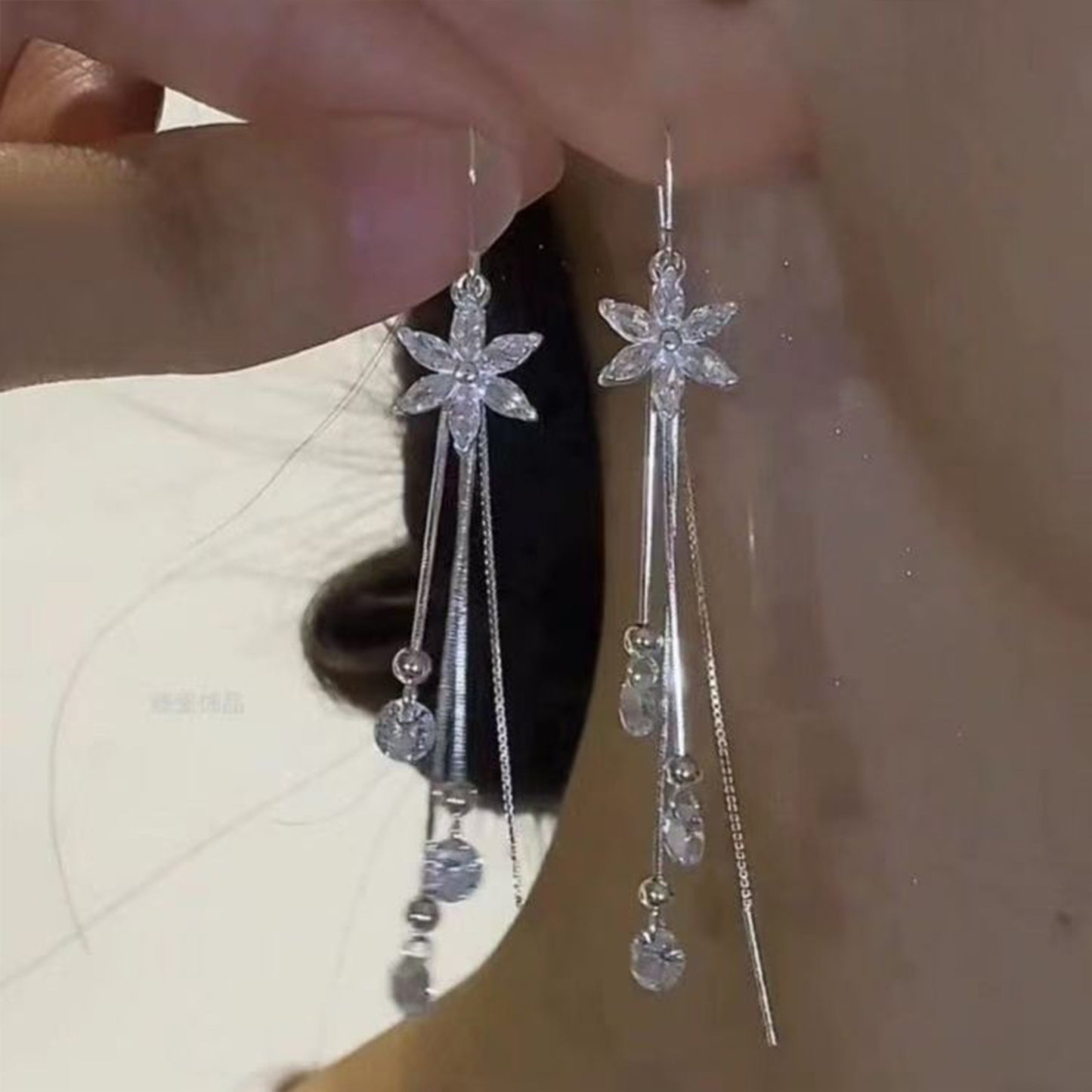 Super Flash Rhinestone Flower Tassel High-grade Suitable For Round Ear Line
