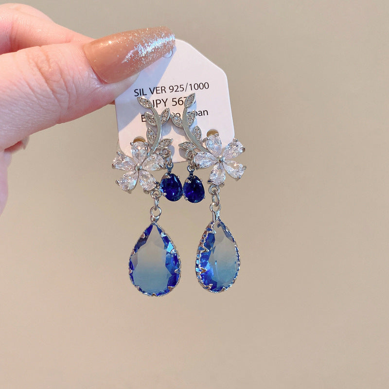 Women's Zircon Flower Light Luxury High-grade Temperament Fashion Earrings