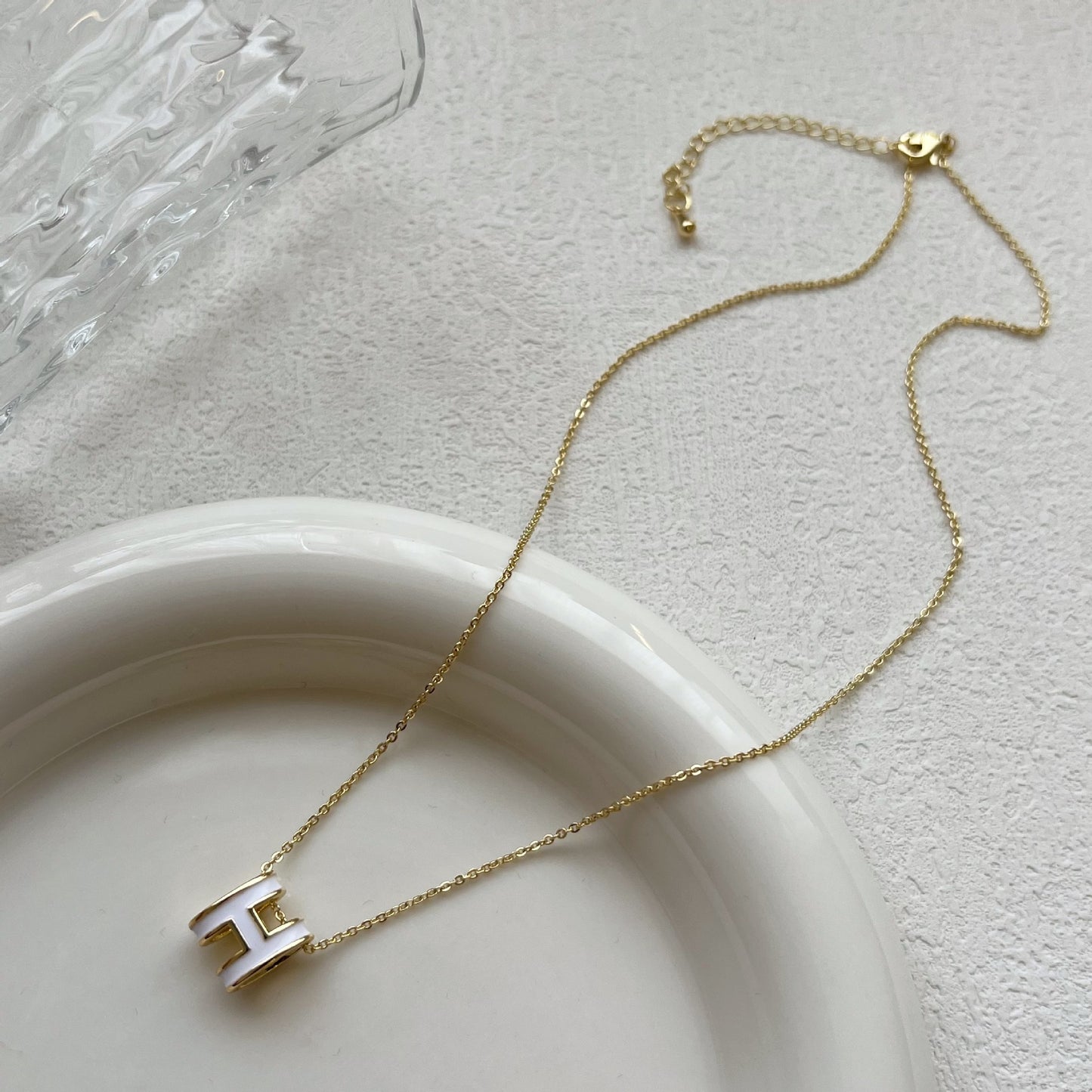 Women's Letter Light Luxury Design Simple Niche Clavicle Necklaces